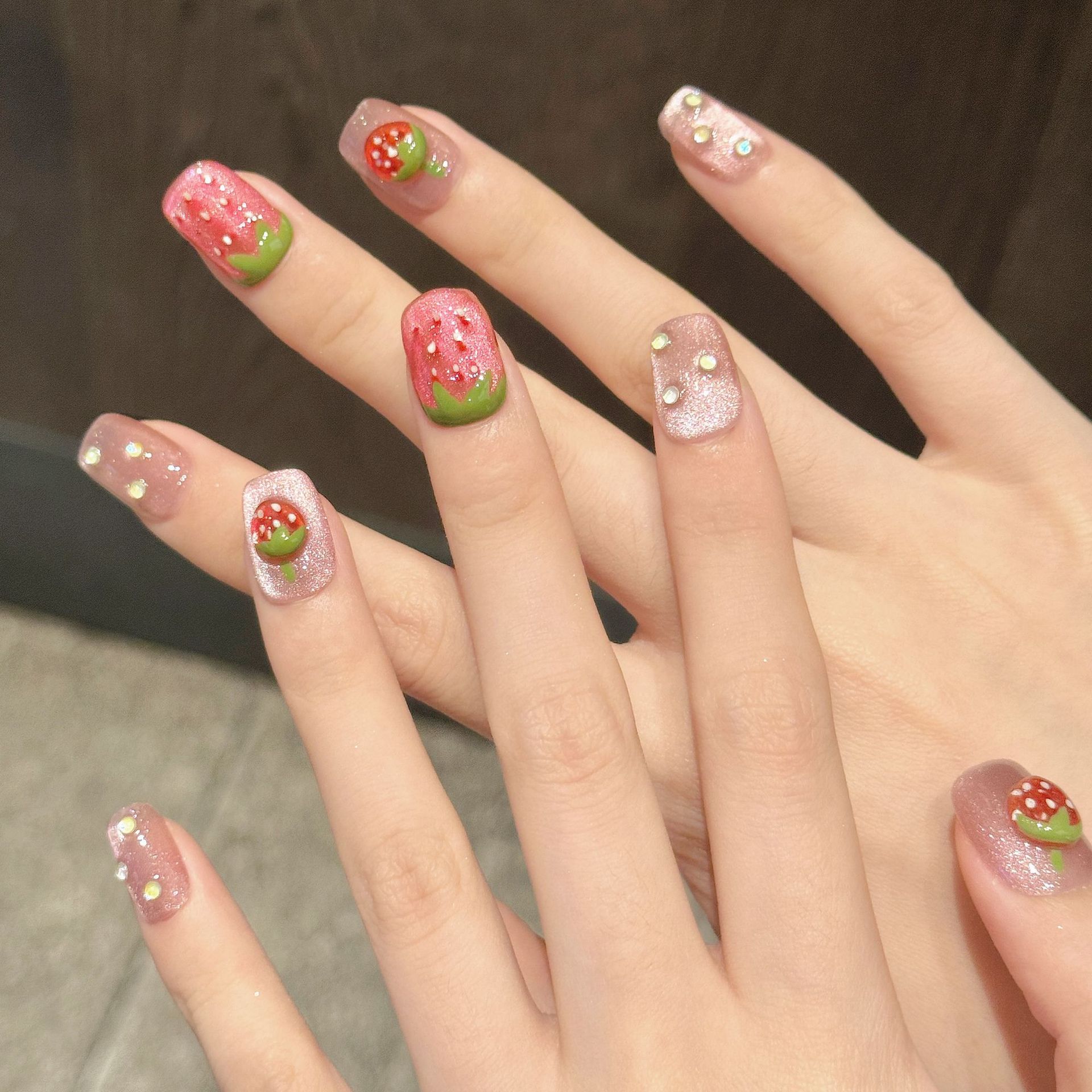 10pcs Handmade Press on Nails  - Nail Art Strawberry reseña y precio